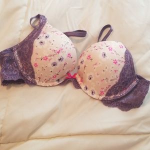 VS pushup bra